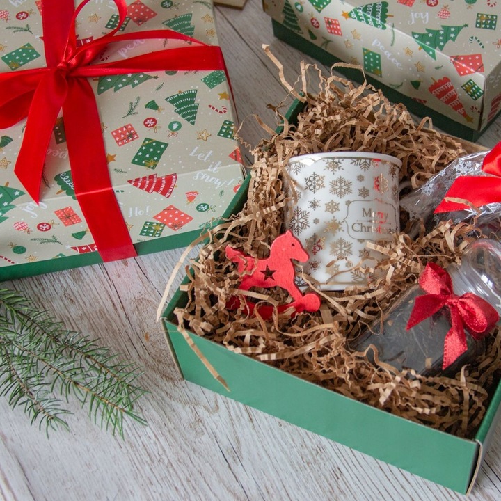 10x PUDEŁKO PREZENTOWE OPAKOWANIE ŚWIĄTECZNE 200x200x85 mm CHOINKI Zestaw