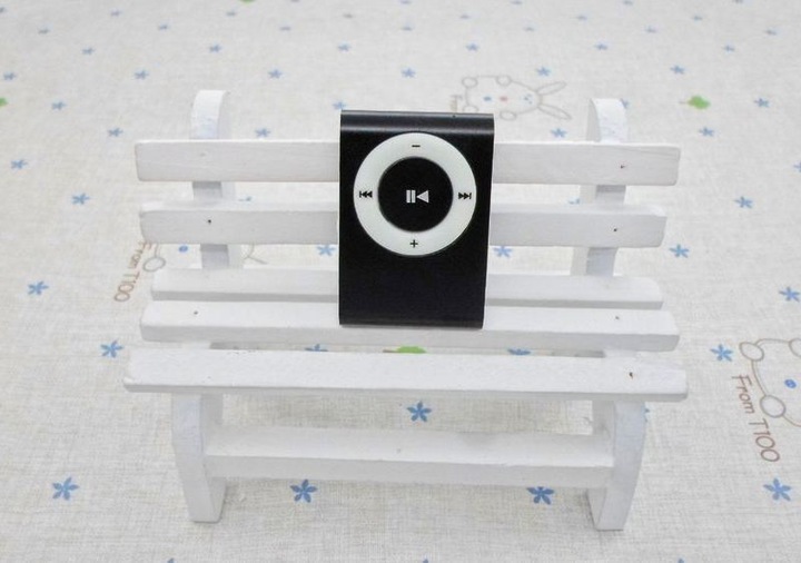 ODTWARZACZ MP3 KLIPS SŁUCHAWKI + KARTA SD 8GB