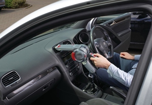 Odkurzacz samochodowy 12V Black+Decker PV1200AV