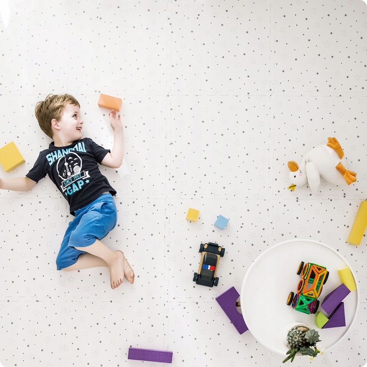 MATA PIANKOWA EVA PUZZLE MIĘKKA DLA DZIECI GWIAZDKI 150x150cm RICOKIDS