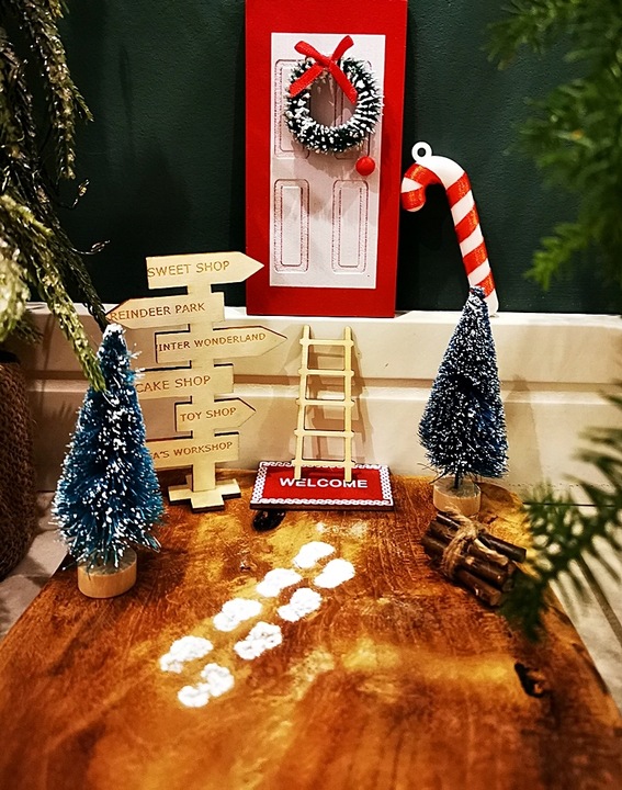 ZESTAW Elf Psotnik MASKOTKA + DRZWI Elfa Psotnika kącik