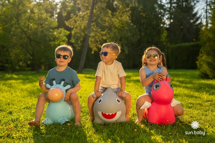 Skoczek pluszowy dla dzieci do skakania Konik brązowy z pompką