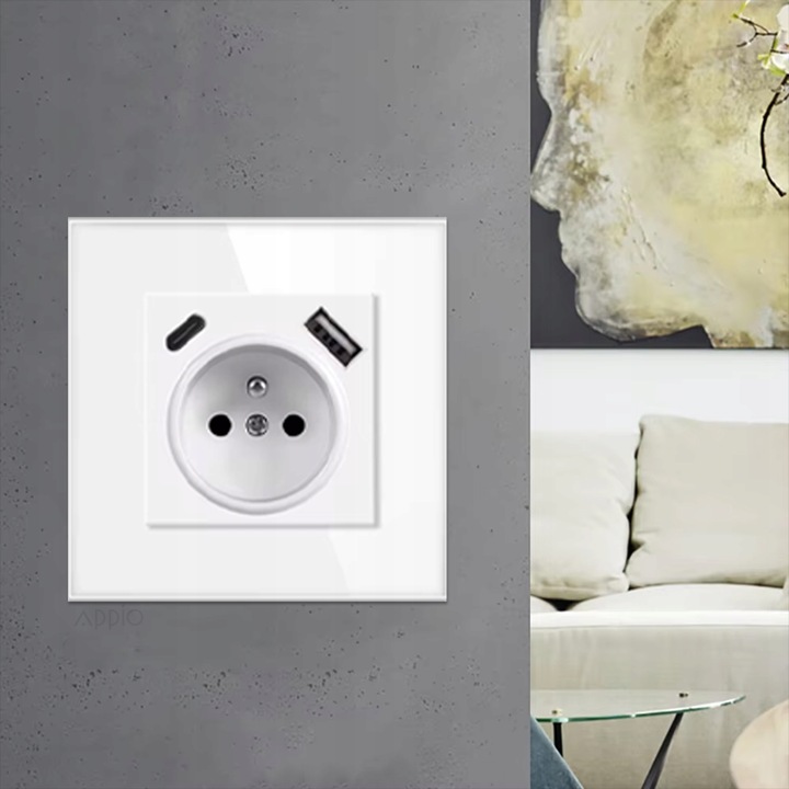 Gniazdko pojedyncze SZKLANE 230V KONTAKT z BOLCEM uziemieniem BIAŁE + USB C