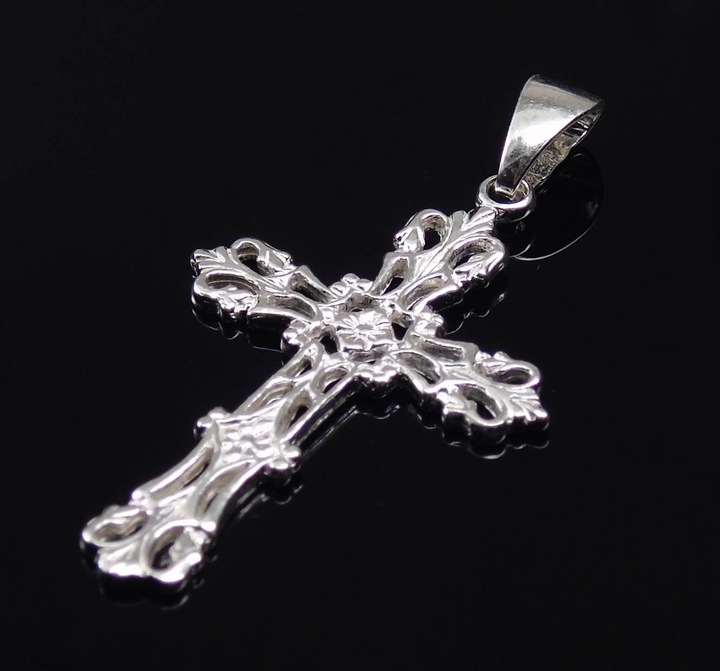 Klasyczny Srebrny Krzyżyk Srerbro 925