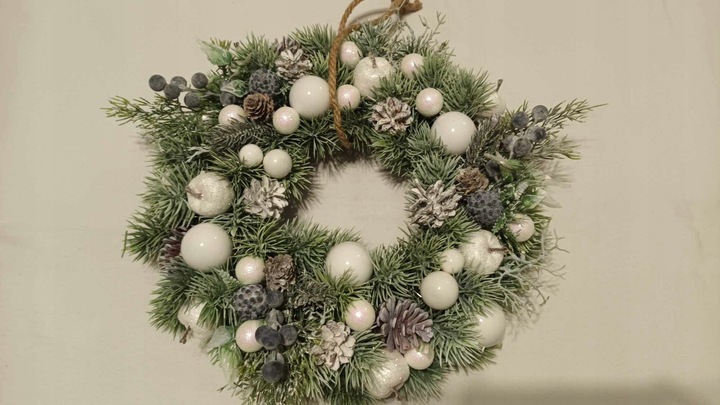 Wianek świąteczny na drzwi z oświetleniem Led