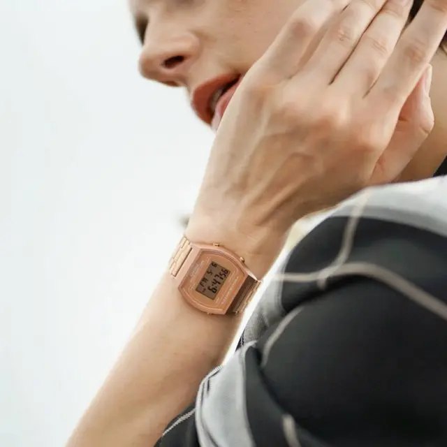 Zegarek Damski Elektroniczny Oryginalny Vintage Retro Pudełko