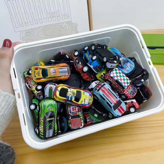 DUŻY ZESTAW SAMOCHODÓW METALOWE RESORAKI w walizce Autka AUTKO Z NAPĘDEM