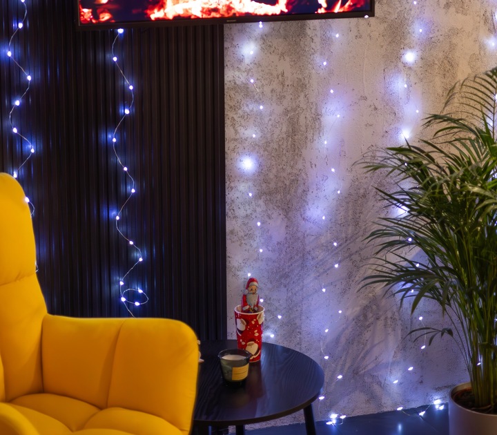 KURTYNA ŚWIETLNA LAMPKI SOPLE DRUCIKI 200 LED 2x2m GIRLANDA USB + ADAPTER