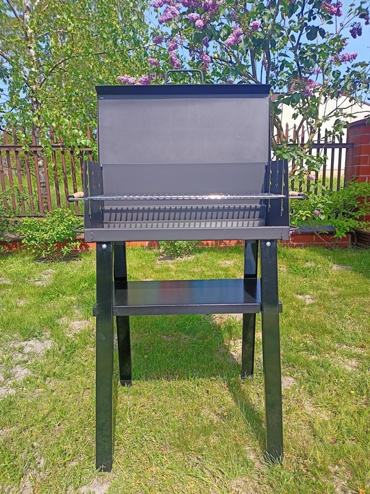 Grill ogrodowy węglowy