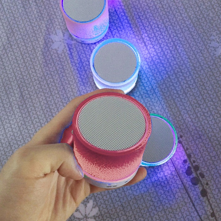 GŁOŚNIK BEZPRZEWODOWY PRZENOŚNY BLUETOOTH LED