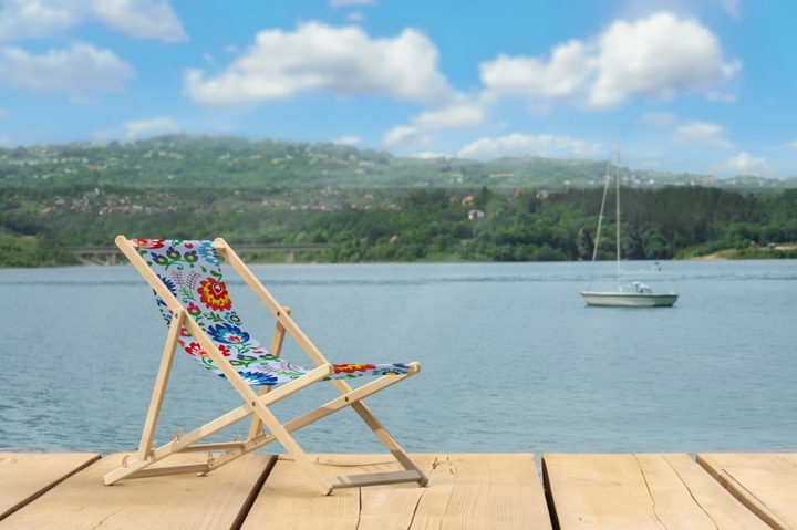 Leżak OGRODOWY DRAWNIANY JASNY z nadrukiem FOLK na PLAŻĘ TARAS BALKON