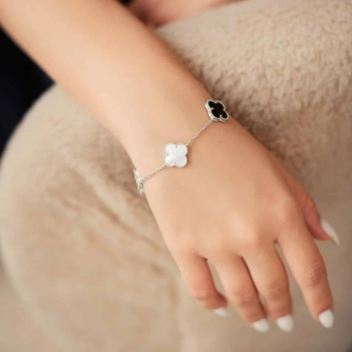 BRANSOLETKA Srebrna Damska SREBRO pr.925 Koniczyna Onyks Perłowa Koniczynka