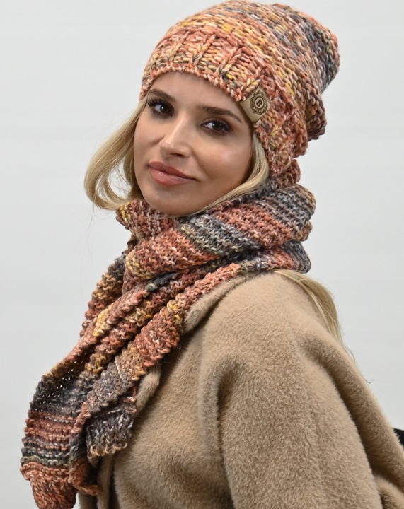 Wełniany Komplet Kobiecy na Zimę Gruby Ciepły Wz4