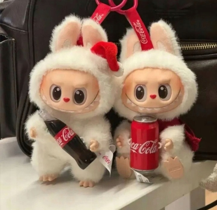 MASKOTKA BRELOK FIGURKA PLUSZAK NIESPODZIANKA LABUBU Coca Cola