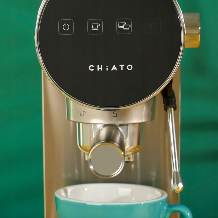 Kolbowy ekspres ciśnieniowy CHiATO Luna Style 1360 W srebrny/szary