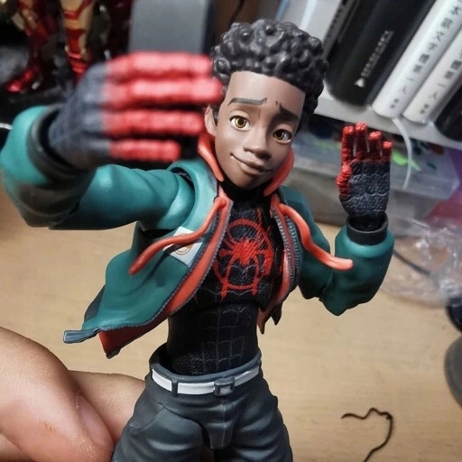 SPIDERMAN FIGURKA AKCJI RUCHOME MILE MORALES PCV FIGURKA AKCJI ZABAWKA