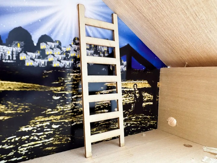 SZOPKA BOŻONARODZENIOWA DREWNIANA Z OŚWIETLENIEM NATURALNA + FIGURY 9 CM