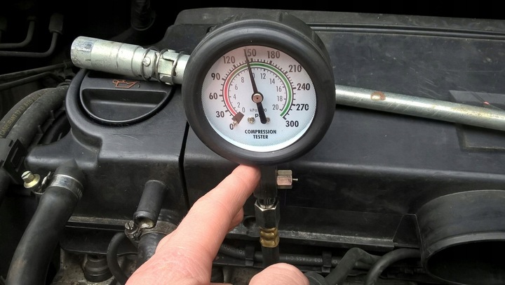 MIERNIK TESTER CIŚNIENIA SPRĘŻANIA POZIOMU KOMPRESJI WTRYSKU SILNIK BENZYNA