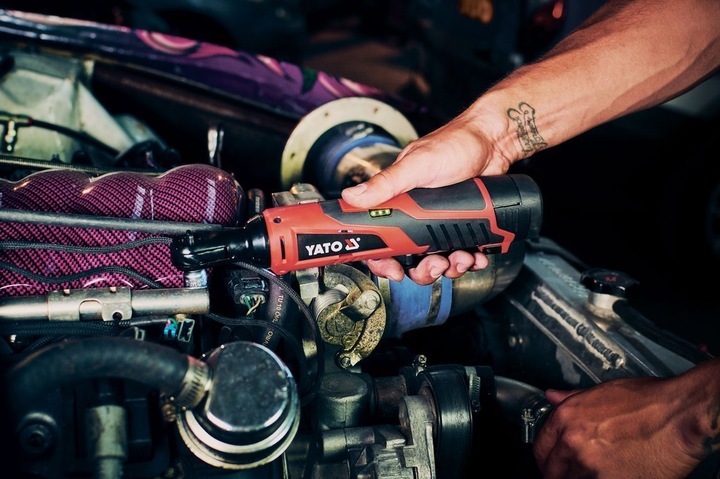 GRZECHOTKA UDAROWA AKUMULATOROWA YT-82902