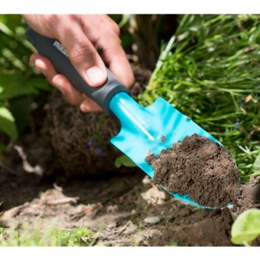 Zestaw narzędzi ogrodniczych z konewką GARDENA