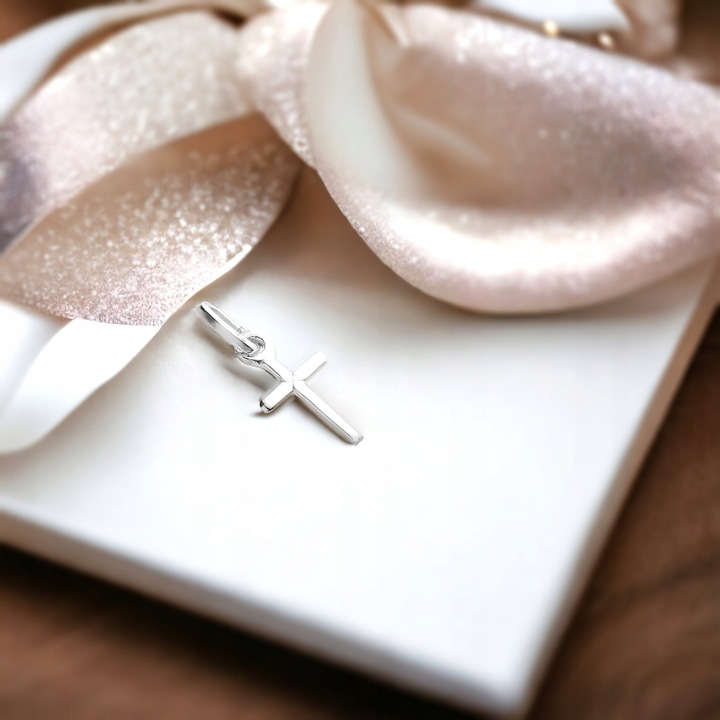 SREBRNY MAŁY KRZYŻ KRZYŻYK WISIOREK ZAWIESZKA 925