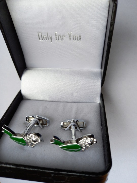 Srebrne klasyczne spinki do mankietów koszuli