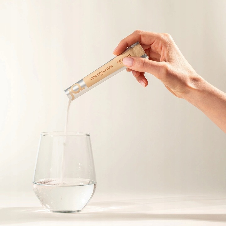 KOLAGEN DO PICIA "jA" SKIN COLAGEN TRUSKAWKA RABARBAR LEVANN 30 SASZETEK