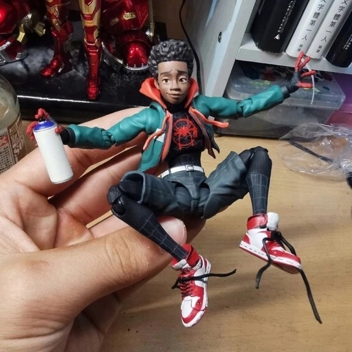 SPIDERMAN FIGURKA AKCJI RUCHOME MILE MORALES PCV FIGURKA AKCJI ZABAWKA