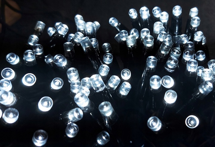 Lampki SOPLE Zewnętrzne GRUBE 100 LED 4,25m ZIMNE BIAŁE + FLASH + Gniazdo
