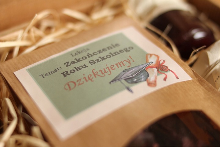 Prezent dla nauczyciela na zakończenie roku szkolnego przedszkola kosz box