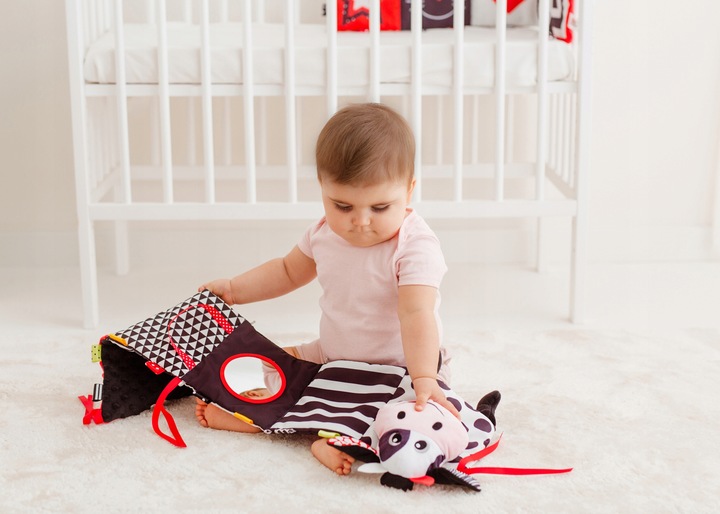 SENSORYCZNA KSIĄŻECZKA HARMONIJKA KRÓWKA 81044 BALIBAZOO