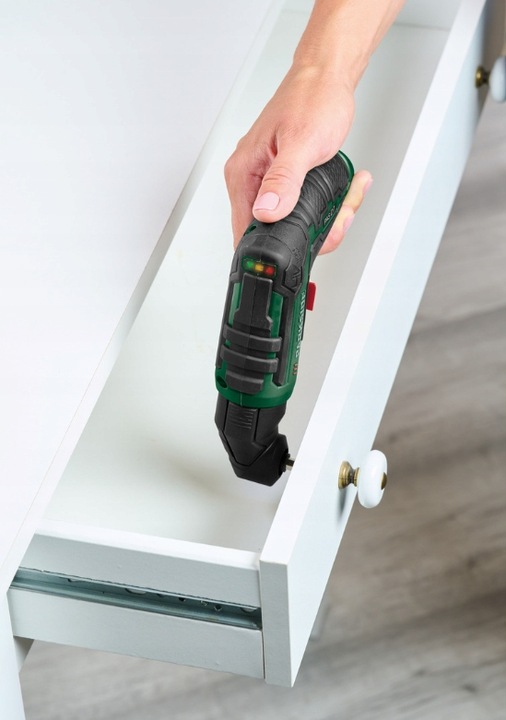 PARKSIDE Wkrętarka akumulatorowa + zestaw nasadek 4w1 i akcesoria PAS D7