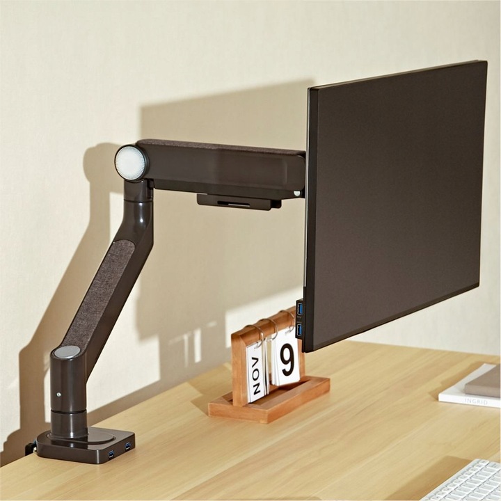 Uchwyt do monitora 17-32' wbudowane porty USB 3.0 system ukrywania kabli