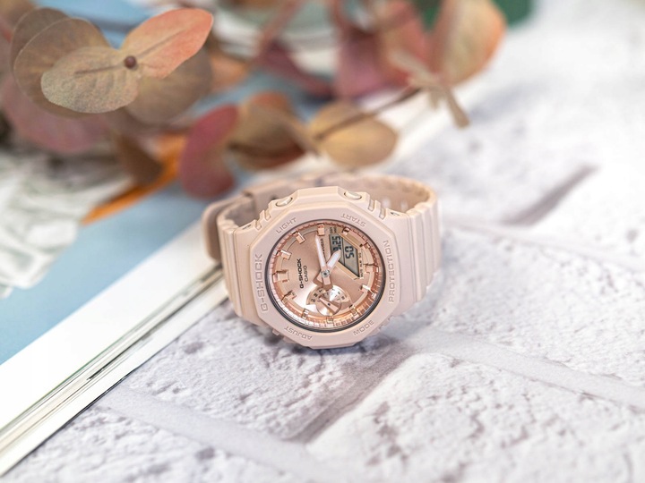 DAMSKI ZEGAREK CASIO GMA-S2100MD-4AER G-SHOCK BEŻOWY 200M