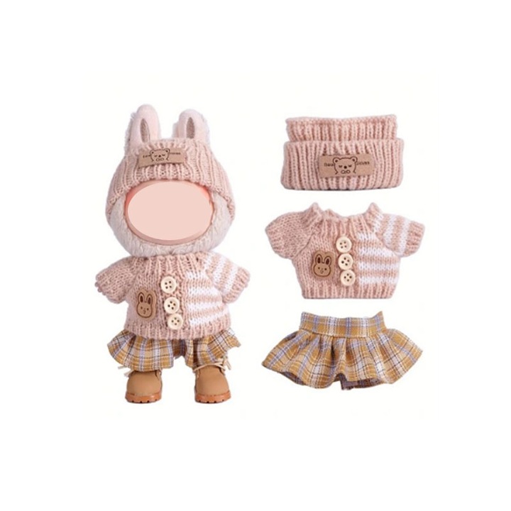Trzy ręcznie robione zestawy swetrów dla lalek (15-17 cm)