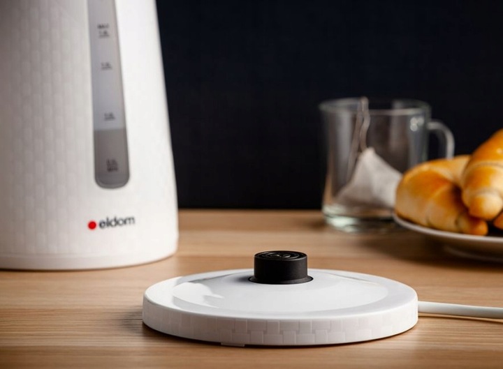 CZAJNIK ELEKTRYCZNY BEZPRZEWODOWY BIAŁY 2000W 1,8l STRIX ELDOM C240SB