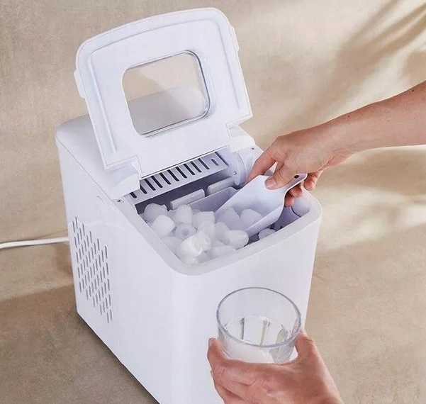 Kostkarka do lodu AMBIANO 74088 biały 120 W