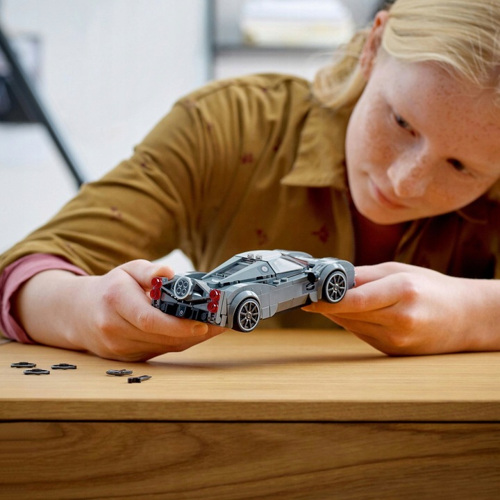 LEGO Speed Champions 76915 Pagani Utopia Prezent