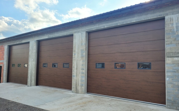 Okno do bramy garażowej segmentowej