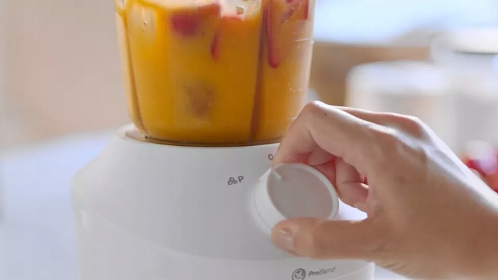 BLENDER KIELICHOWY PHILIPS HR2041/00 450W 1,9l KRUSZENIE LODU BIAŁY