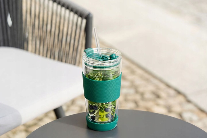 Szklany kubek do kawy ze słomką Vialli Design FUORI 600ml 30398 (zielony)