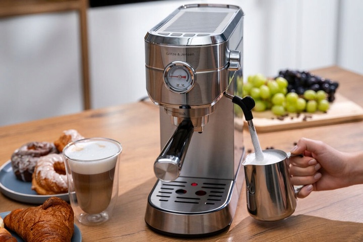 Ekspres kolbowy GÖTZE & JENSEN ECM700