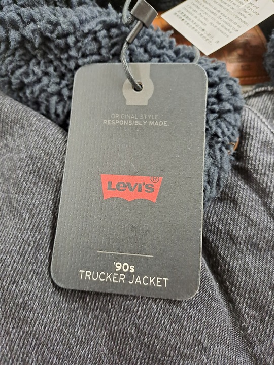 Damska kurtka Levi's dżinsowa z podszewką ze sztucznego futra | R. XS