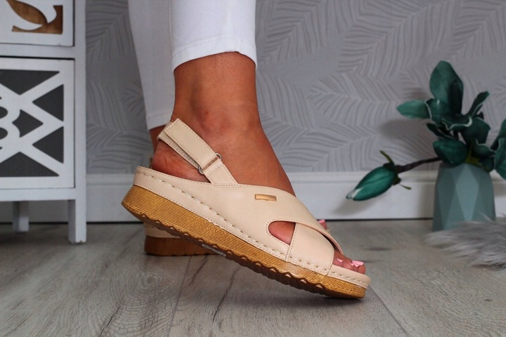 SANDAŁY DAMSKIE POLSKIE SKÓRA NISKI KOTURN RZEP