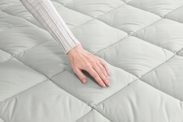 Dmuchany materac Fortech z wbudowaną pompką el. ŁOŻKO BESTWAY 203x152x51cm