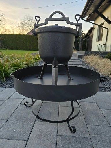 Kociołek żeliwny myśliwski 8 litrów