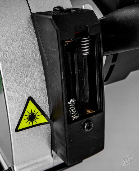 BRUZDOWNICA DO BETONU LASER 2 TARCZE WALIZKA 3100W WUBER