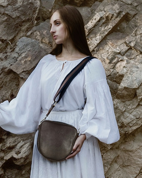 Torebka listonoszka NA SZEROKIM PASKU skórzana dwie komory Marco Mazzini