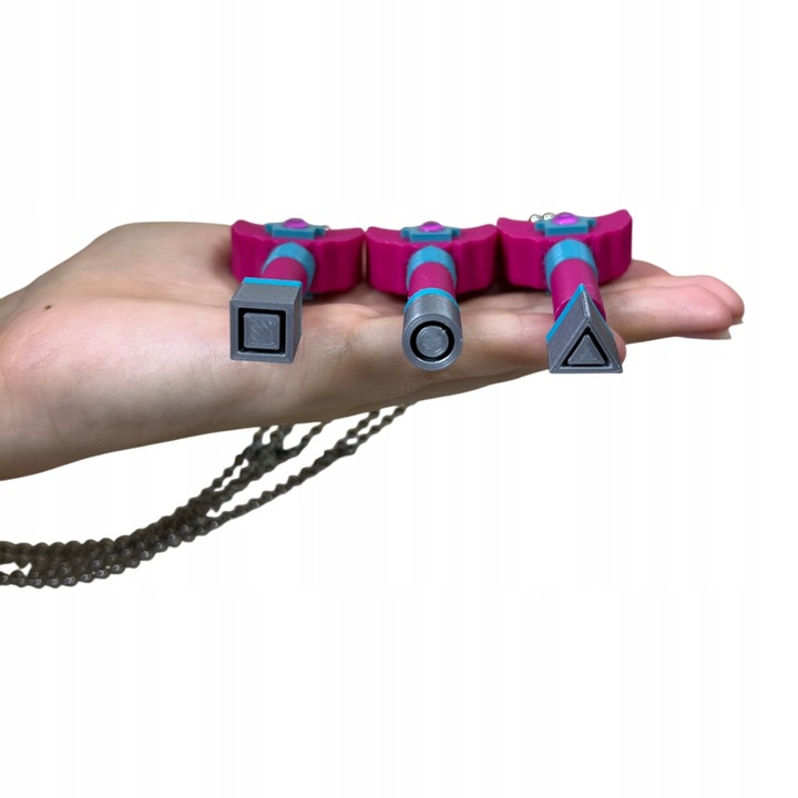 ZESTAW KLUCZY SQUID GAME 3 NASZYJNIK 80CM HIDE AND SEEK GADŻET NA PREZENT