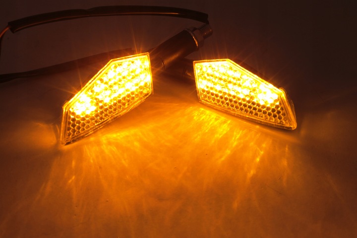Kierunkowskazy kierunki LED uniwersalne 2 szt